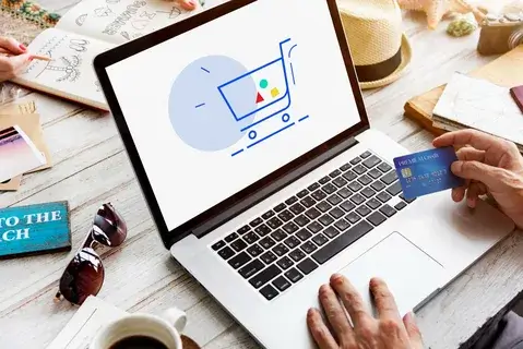 eCommerce & Marketing Specialist